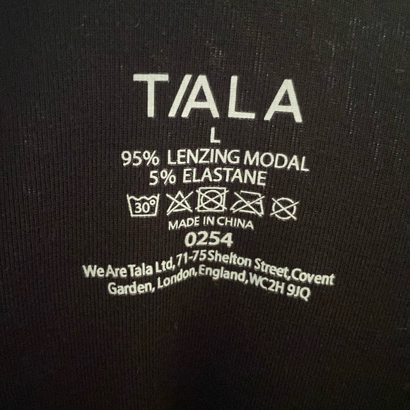 TALA Cropped black long sleeve top- size large - Picture 3 of 4